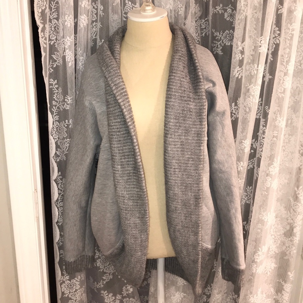 ‼️PRICE DROP‼️ Over Sized Cardigan Jacket S/M